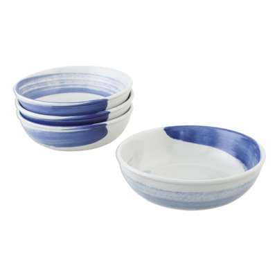 Cuencos de pasta de cerámica, 'Blue Winds' (juego de 4) - Juego de 4 cuencos de pasta de cerámica azul y blanca hechos a mano