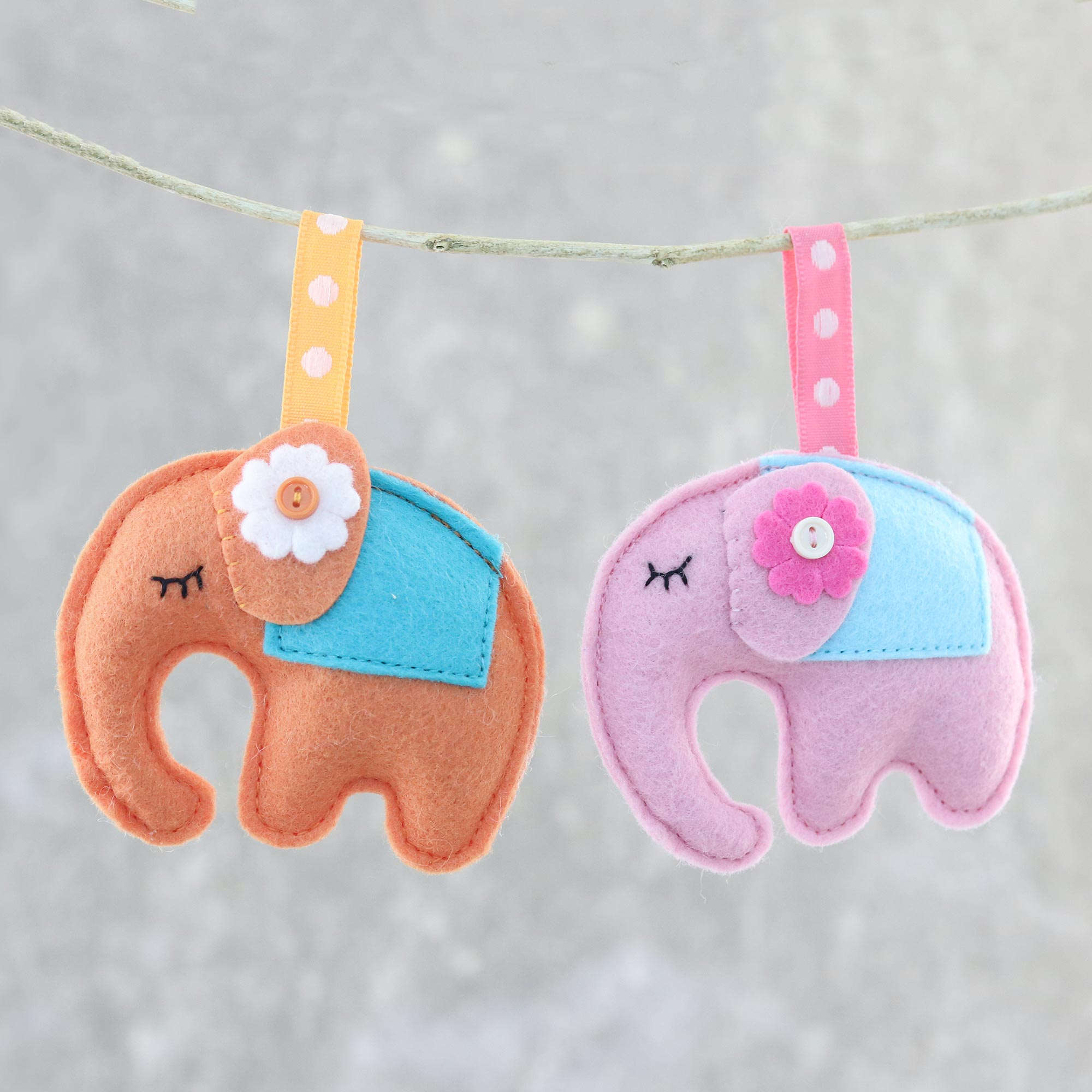 DELIGHTFUL! Elephant Gift Box Christmas Ornament