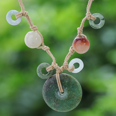 Halskette mit Anhänger aus Jade- und Quarzperlen - Jade- und Quarzperlen-Anhänger-Halskette aus Thailand