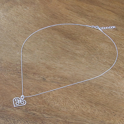 Halskette mit Anhänger aus Sterlingsilber - Kunsthandwerklich gefertigte Herz-Halskette aus Sterlingsilber aus Thailand