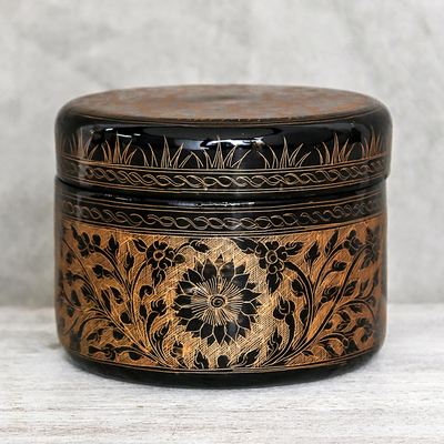 Dekorative Box aus Mangoholz - Runde dekorative Box aus Mangoholz in Gold aus Thailand