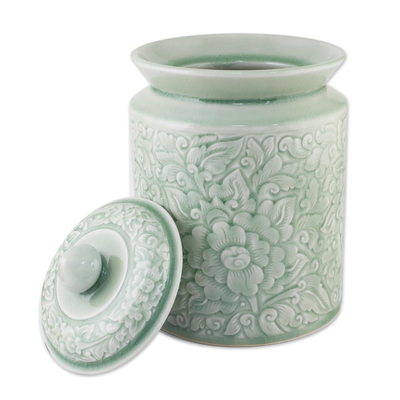 Tarro de cerámica Celadon, 'Romance guardado' - Tarro de cerámica Celadon