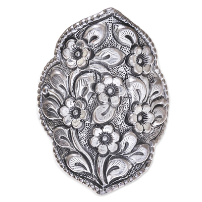 Sterling silver cocktail ring, 'Charming Daisies' - Floral Sterling Silver Cocktail Ring from Thailand