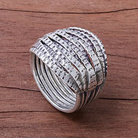 Sterling silver band ring, 'Friendly Harmony' - Patterned Sterling Silver Band Ring from Thailand