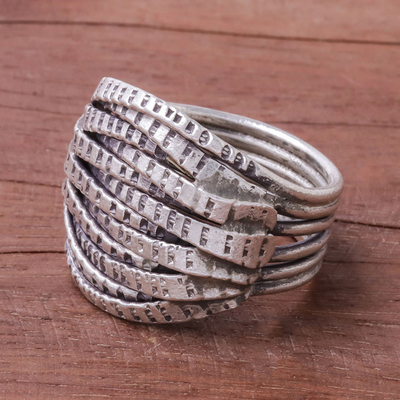 Sterling silver band ring, 'Friendly Harmony' - Patterned Sterling Silver Band Ring from Thailand