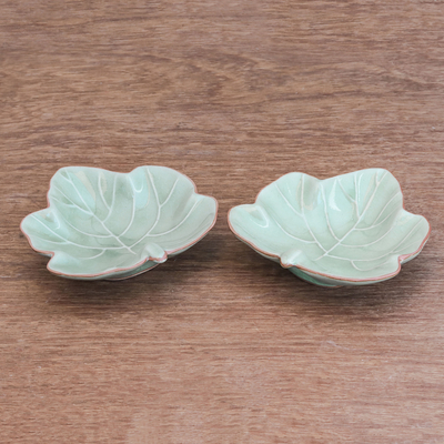 Cuencos de cerámica Celadon, (par) - Cuencos de cerámica para aperitivos Leafy Celadon de Tailandia (par)