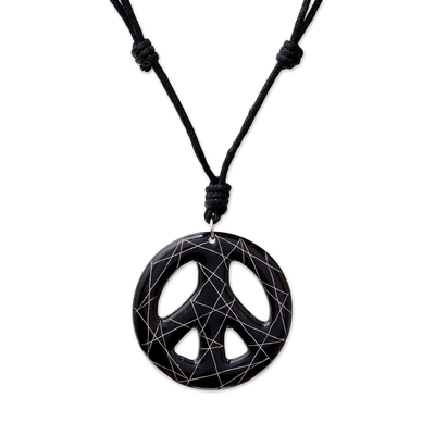 Halskette mit Keramikanhänger - Handbemalte Peace-Halskette aus Keramik in Schwarz aus Thailand