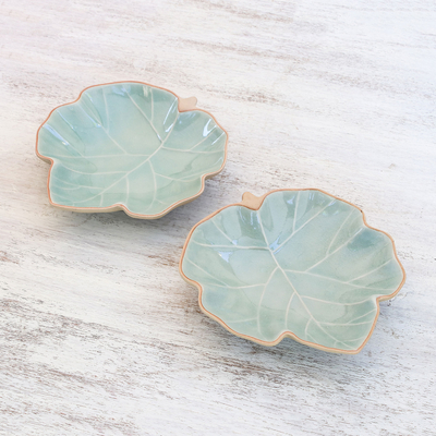 Servierschalen aus Seladon-Keramik, (Paar) - Blattförmige Seladon-Keramik-Servierschalen (Paar)