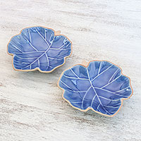 Cuencos de cerámica para servir, 'Ivy Leaves' (par) - Cuencos de cerámica azul con forma de hoja de Tailandia (par)