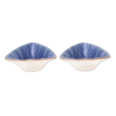 Servidores de condimentos de cerámica, (par) - Servidores de condimentos de cerámica azul triangulares hechos a mano (par)
