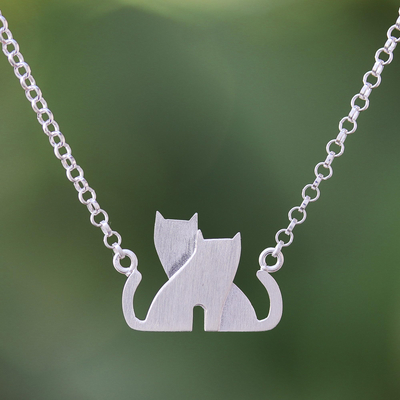 Halskette mit Anhänger aus Sterlingsilber - Liebevolle Katze-Anhänger-Halskette aus Sterlingsilber aus Thailand