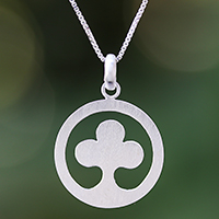 Halskette mit Anhänger aus Sterlingsilber, „Tree Circle“ – Kreisförmige Halskette mit Anhänger aus Sterlingsilber aus Thailand