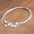 collar con colgante de perlas cultivadas - Collar con colgante de perlas cultivadas en cordón blanco de Tailandia