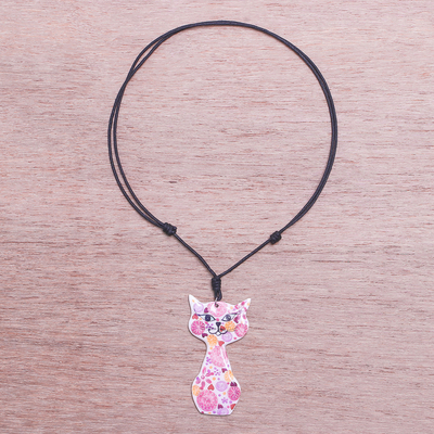 Halskette mit Keramikanhänger - Halskette mit Katzenanhänger aus Keramik mit rosa bemalten Blumenmotiven