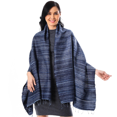 Schal aus einer Mischung aus Seide und Baumwolle - Gestreifter Schal aus Seiden- und Baumwollmischung in Blau aus Thailand