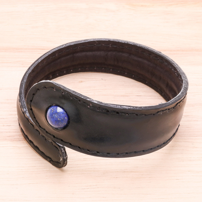 Men's lapis lazuli and leather wrap bracelet, 'Rugged Solitaire' - Men's Brown Leather Lapis Lazuli Bead Tapered Wrap Bracelet