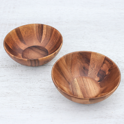 Wood bowls, 'Exquisite Meal' (pair) - Handmade Raintree Wood Bowls from Thailand (Pair)