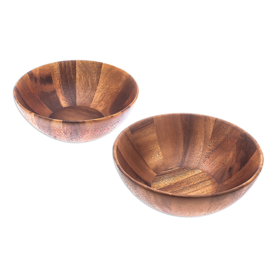 Wood bowls, 'Exquisite Meal' (pair) - Handmade Raintree Wood Bowls from Thailand (Pair)