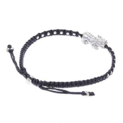Sterling silver macrame pendant bracelet, 'Pi Xiu Charm in Black' - Sterling Silver Macrame Pi Xiu Pendant Bracelet in Black