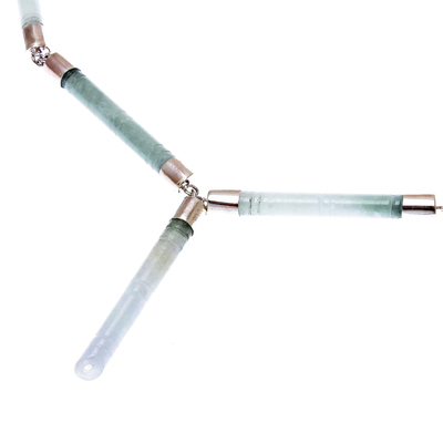 Y-Halskette aus Jade - Hellgrüne Y-Halskette aus Jade aus Thailand