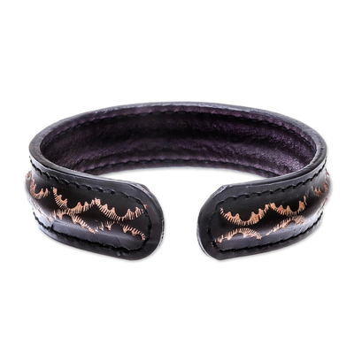 Manschettenarmband aus Leder - Manschettenarmband aus Leder mit Rautenmuster in Schwarz aus Thailand