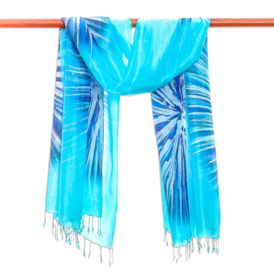Batik-Seidenschal - Handbemalter blauer Batik-Seidenschal aus Thailand