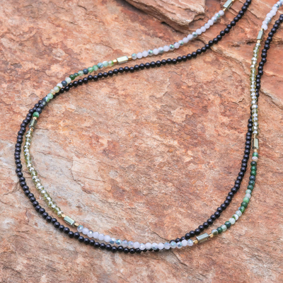 Beaded green long strain necklace