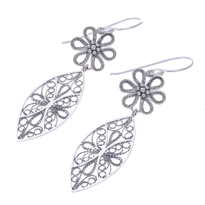 Sterling silver filigree dangle earrings, 'Daisy Elegance' - Floral Sterling Silver Filigree Dangle Earrings