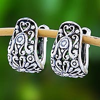 Sterling silver hoop earrings, 'Vintage Garden' - Floral Sterling Silver Hoop Earrings from Thailand