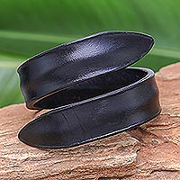 Leather wrap bracelet, 'Simple Caress in Black' - Modern Leather Wrap Bracelet in Black from Thailand