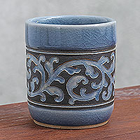 Taza de té de cerámica Celadon, 'Blue Kanok' - Taza de té de cerámica Celadon azul adornada de Tailandia