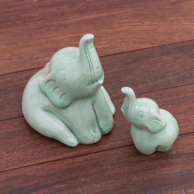 Figuritas de cerámica celadón, (par) - Figuras de elefantes de cerámica Celadon de Tailandia (par)