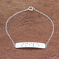Pulsera colgante de plata de ley - Brazalete colgante de plata esterlina con recortes en braille con el tema de la sonrisa