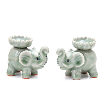 Seladon-Keramik-Räucherstäbchenhalter, (Paar) - Seladon-Räucherstäbchenhalter aus Elefantenkeramik in Grün (Paar)