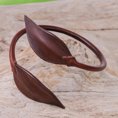 Wickelarmband aus Leder - Wickelarmband aus Blattleder in Kastanie aus Thailand