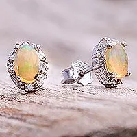 Opal-Ohrstecker, 'Bright Ovals' - Ovale Opal-Ohrstecker aus Thailand