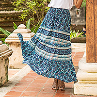 Falda de rayón, 'Fascinating Night' - Falda de rayón estampada con motivos florales de Tailandia