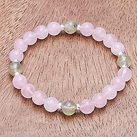 Pulsera elástica con cuentas de cuarzo rosa y prehnita, 'Forest Romance' - Pulsera elástica con cuentas de cuarzo rosa y prehnita