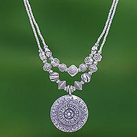 Silberne perlenanhänger-halskette, „hill tribe charm“ – thai hill tribe style 950 silberanhänger-halskette