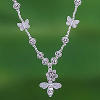 Collar colgante de plata, 'Abeja Irresistible' - 950 Collar colgante de plata con temática de abejas y flores