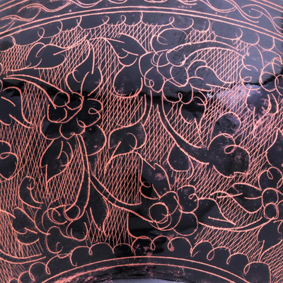 Cuenco decorativo de madera lacada - Tazón lacado rojo y negro hecho a mano de Tailandia