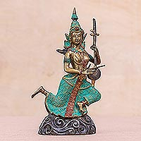 Messingskulptur „Engel spielt eine thailändische Geige“ – buddhistische Engelsskulptur aus thailändischem Messing mit einer thailändischen Geige
