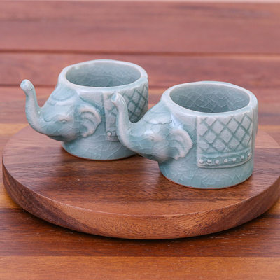 Celadon-Keramik-Teetassen, (Paar) - Aqua-Celadon-Keramik-Teetassen mit Elefantenmotiv (Paar)