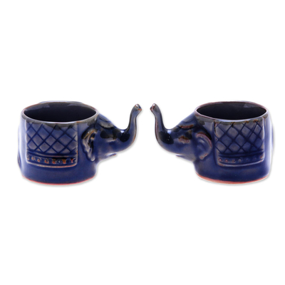 Seladon-Keramik-Teetassen, (Paar) - Handgefertigte Elefanten-Teetassen aus brauner Seladon-Keramik (Paar)