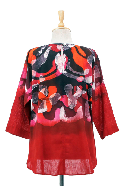 Blusa batik de algodón - Blusa roja de algodón con estampado abstracto batik