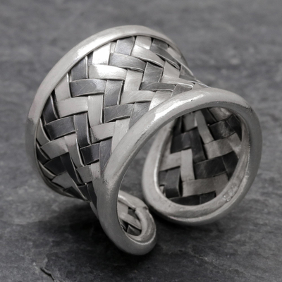 Sterling silver wrap ring, 'Dark Path' - Matte and Oxidized Woven Silver Band Ring