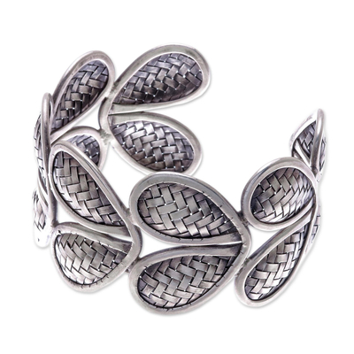 Silbernes Manschettenarmband - Geflochtenes herzförmiges Manschettenarmband aus 950er Silber