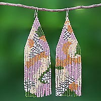 Perlen-Wasserfall-Ohrringe, „Amazing Waterfall in Lilac“ – Mehrfarbige Perlen-Wasserfall-Ohrringe aus Thailand