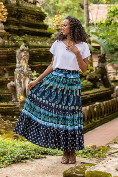 falda a capas de rayón - Falda de rayón Paisley azul de Thai Artisans