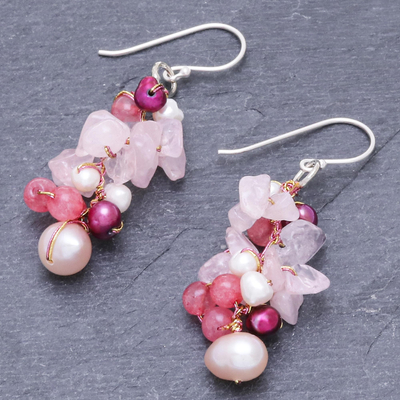 Pendientes colgantes de cuarzo rosa y perlas cultivadas - Aretes colgantes de cuarzo rosa y perlas cultivadas de agua dulce